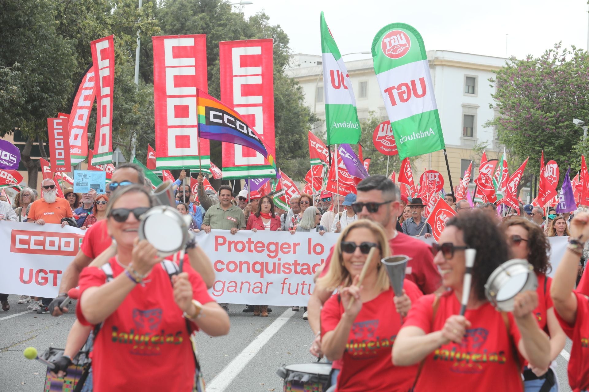 Fotos: Así han sido las dos manifestaciones del Primero de Mayo en Cádiz