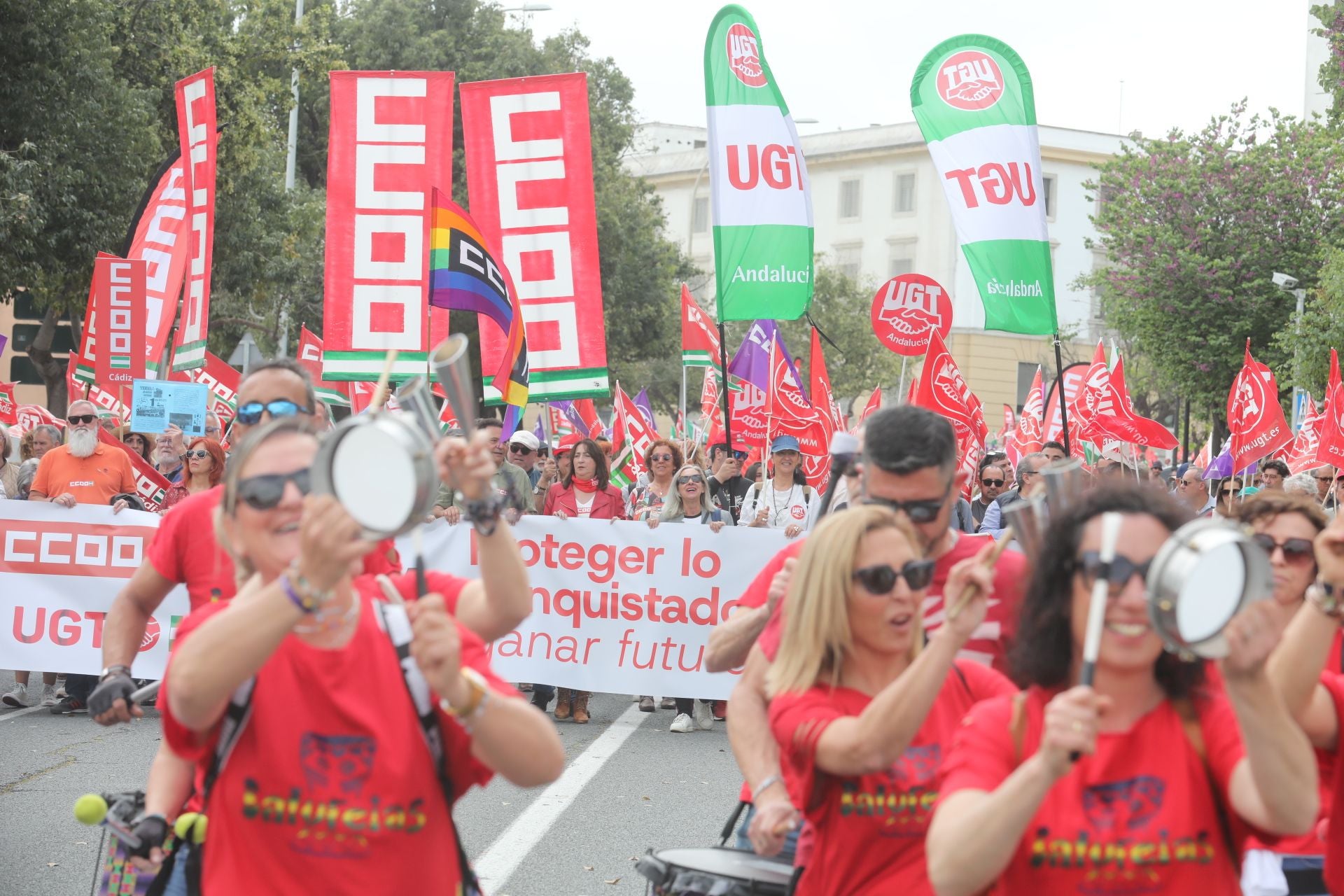 Fotos: Así han sido las dos manifestaciones del Primero de Mayo en Cádiz