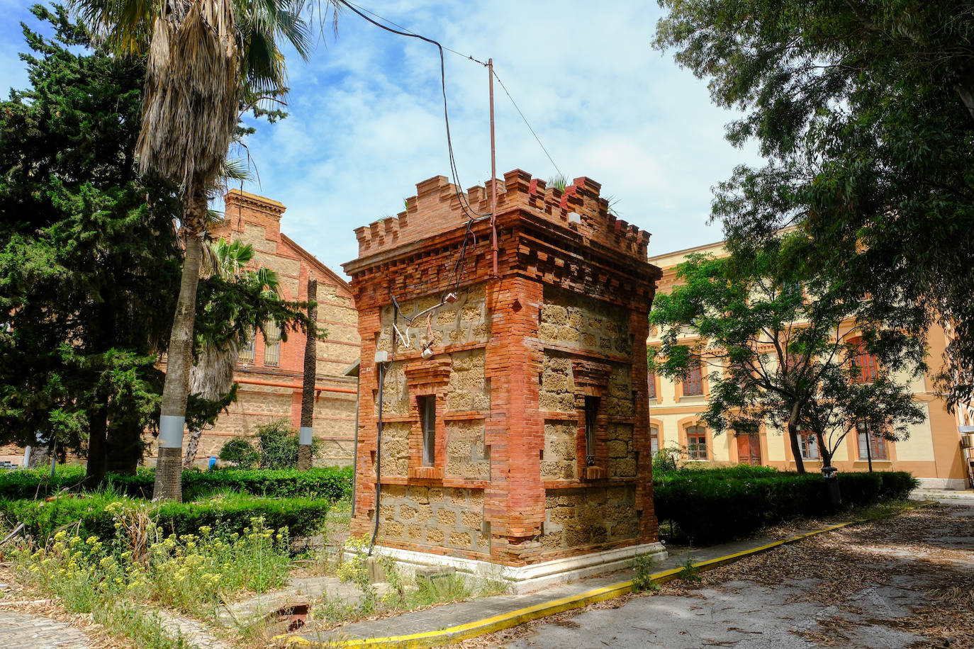 Fotos: estado actual de los Depósitos de Tabaco en Cádiz, donde se ubicará la Ciudad de la Justicia