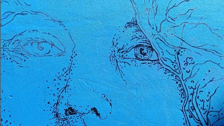 El mural dedicado a María Jiménez ya luce en su casa de Chiclana