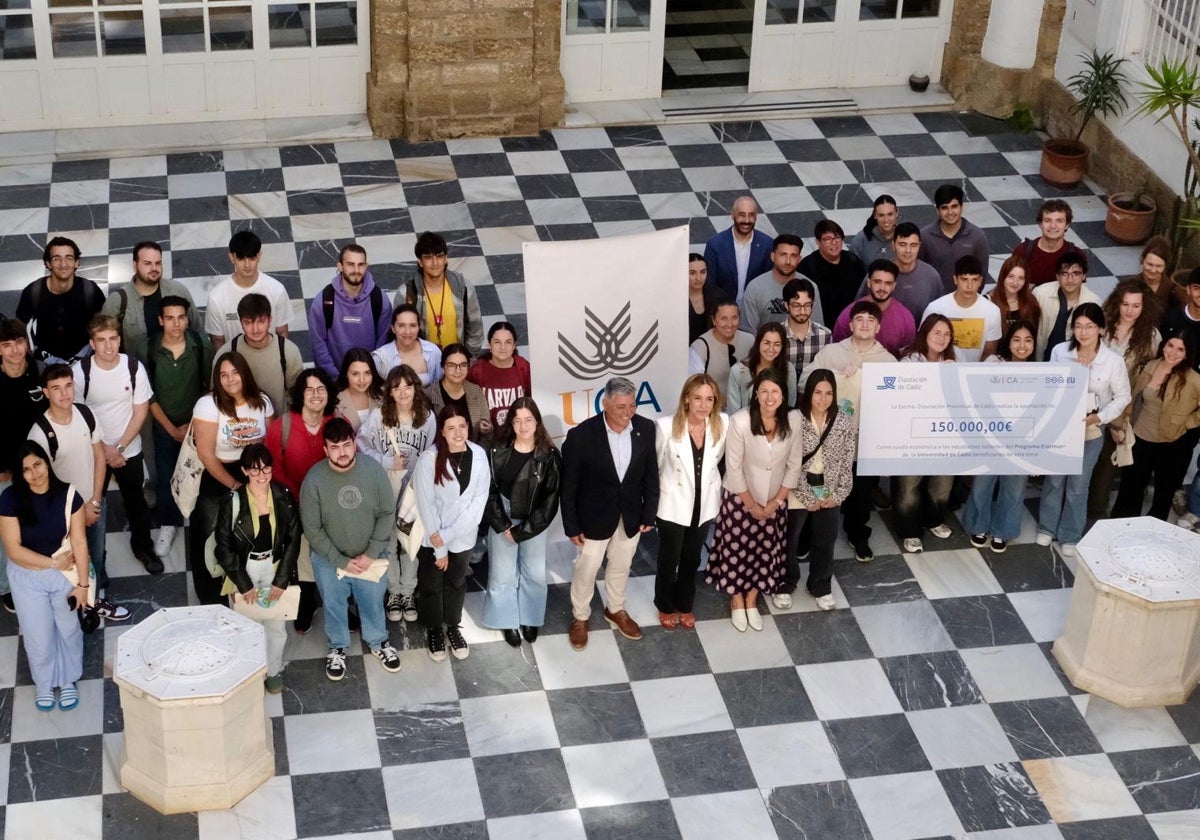 Recepción de alumnos de la UCA que participarán en el programa de movilidad el próximo curso.