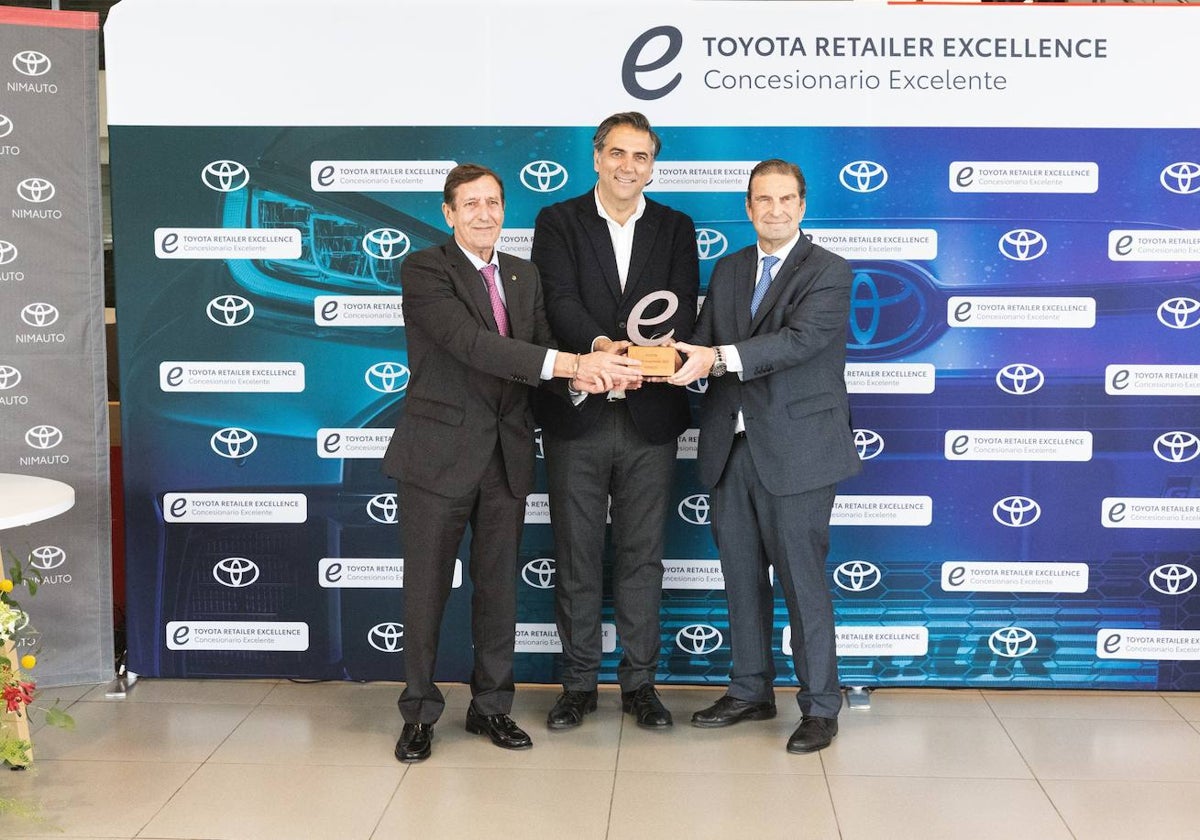 Toyota Nimauto recibe el premio Retailer Excellence 2024 y se sitúa entre los mejores concesionarios Toyota de España