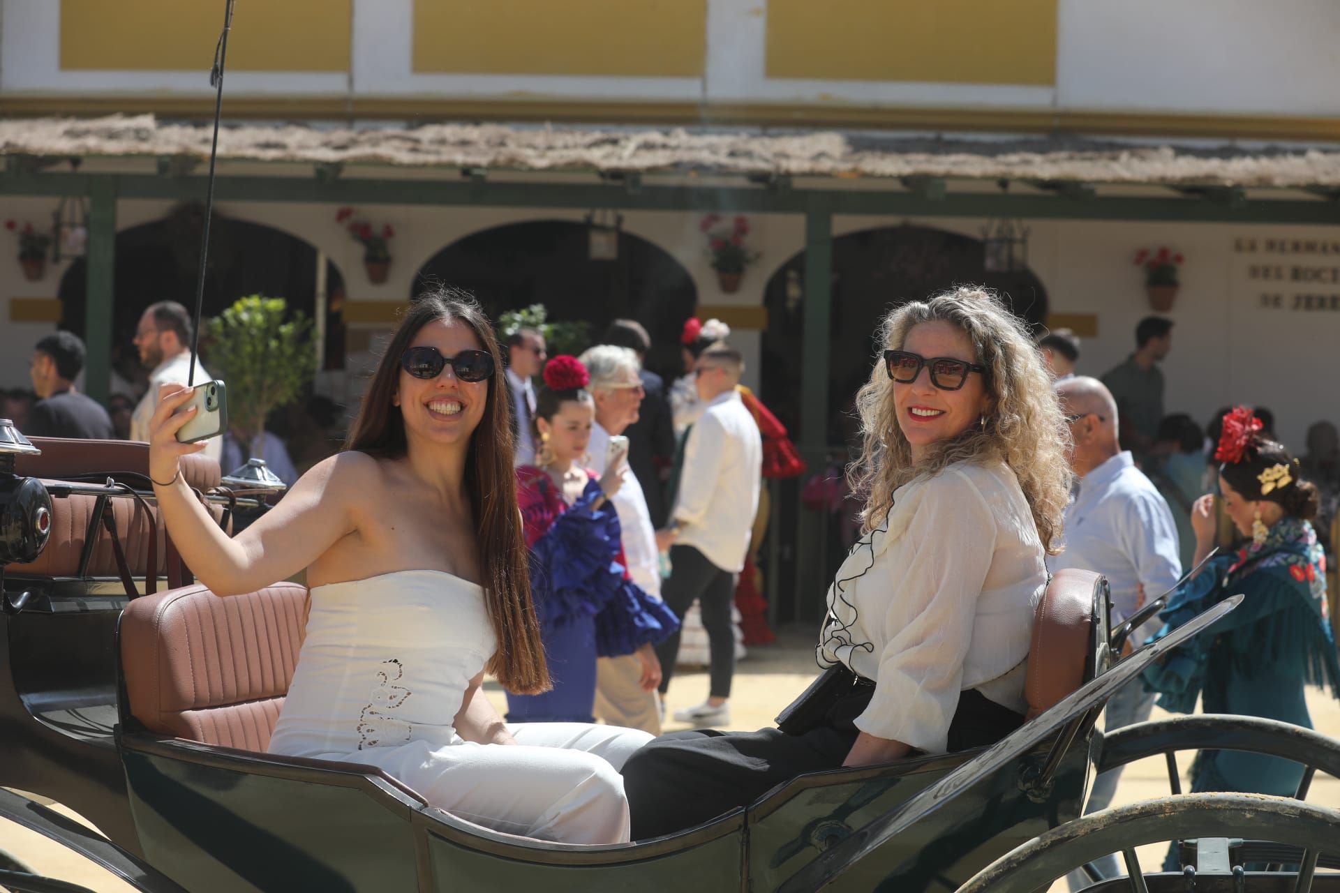 Fotos: Gran ambiente en el domingo de Feria de Jerez