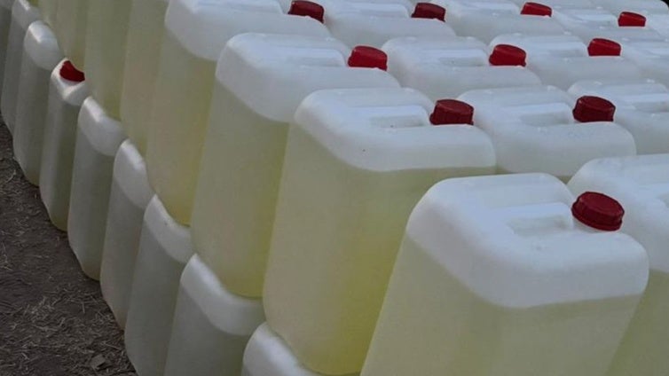 Más de 11.000 litros de gasolina intervenidos a petaqueros del narco  y tres intentos de fuga en El Puerto