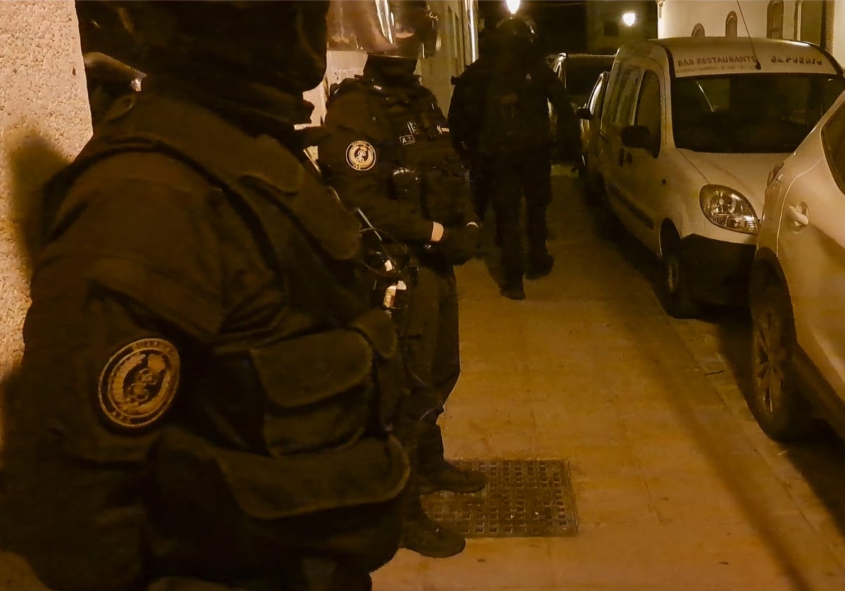 La Guardia Civil toma la Sierra de Cádiz en una macrooperación contra el narcotráfico