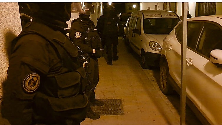 La Guardia Civil toma la Sierra de Cádiz en una macrooperación contra el narcotráfico