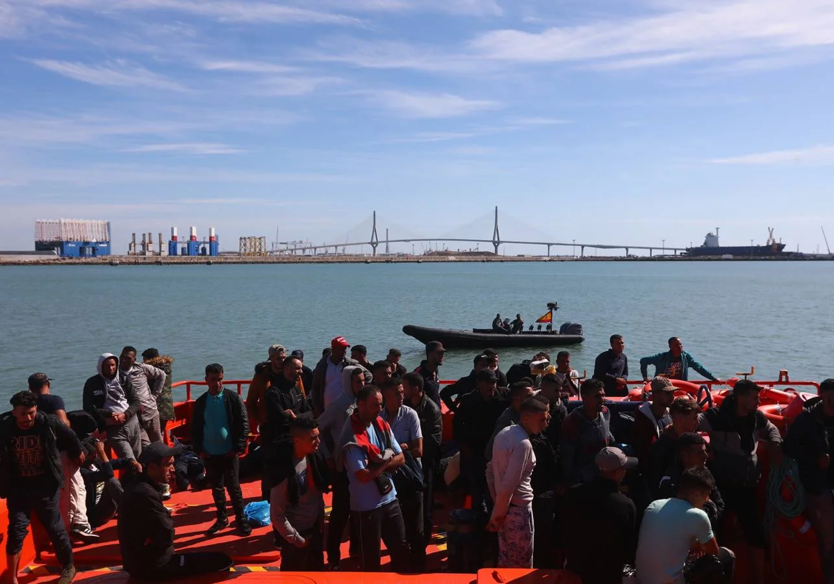 Migrantes llegan a las costas de Cádiz (archivo)