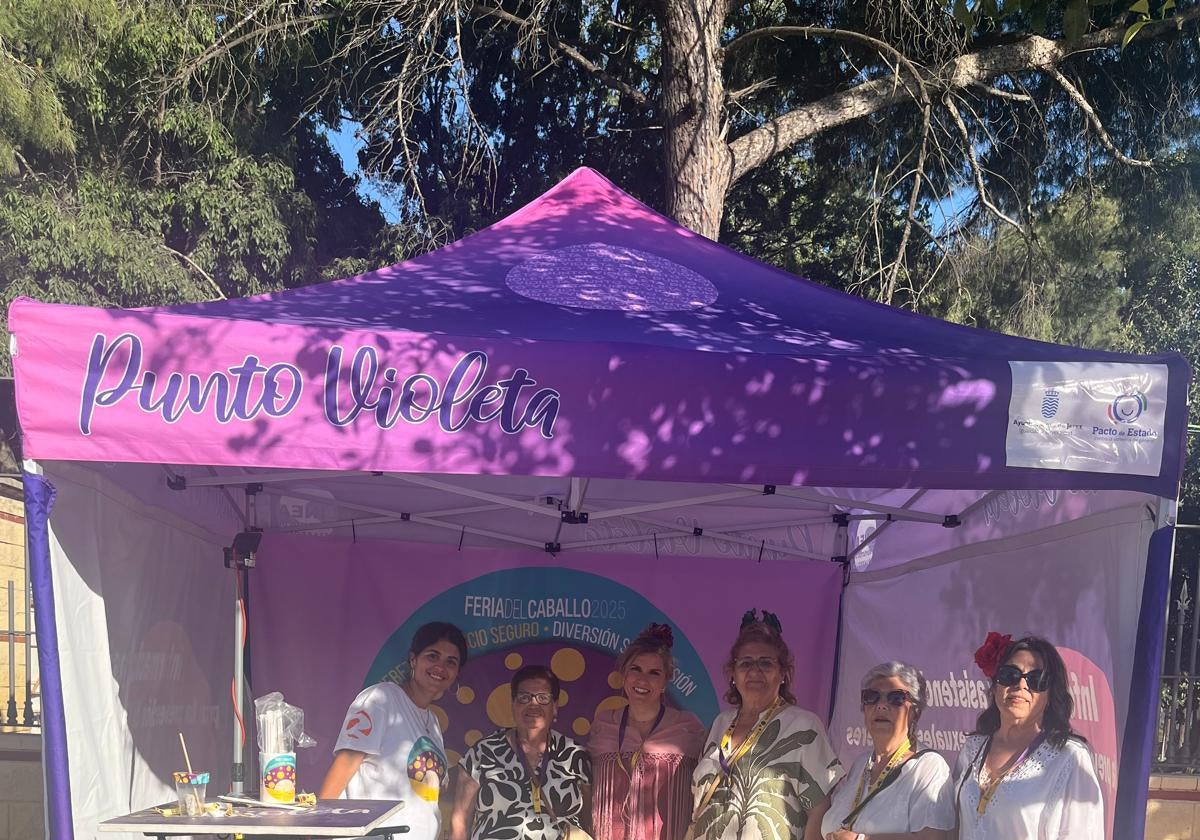El Punto Violeta de la Feria de Jerez atiende a más de 2.000 personas hasta el miércoles
