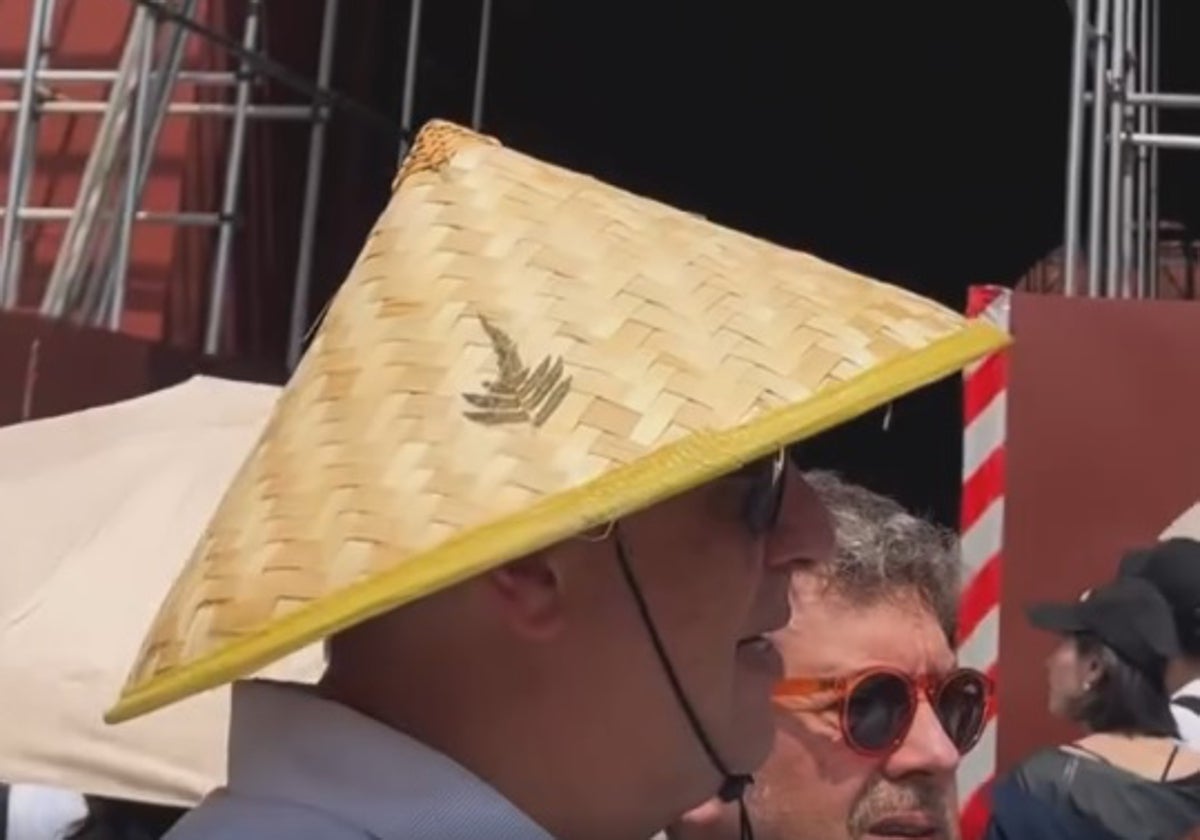Juan Carlos Ruiz Boix durante su viaje a China