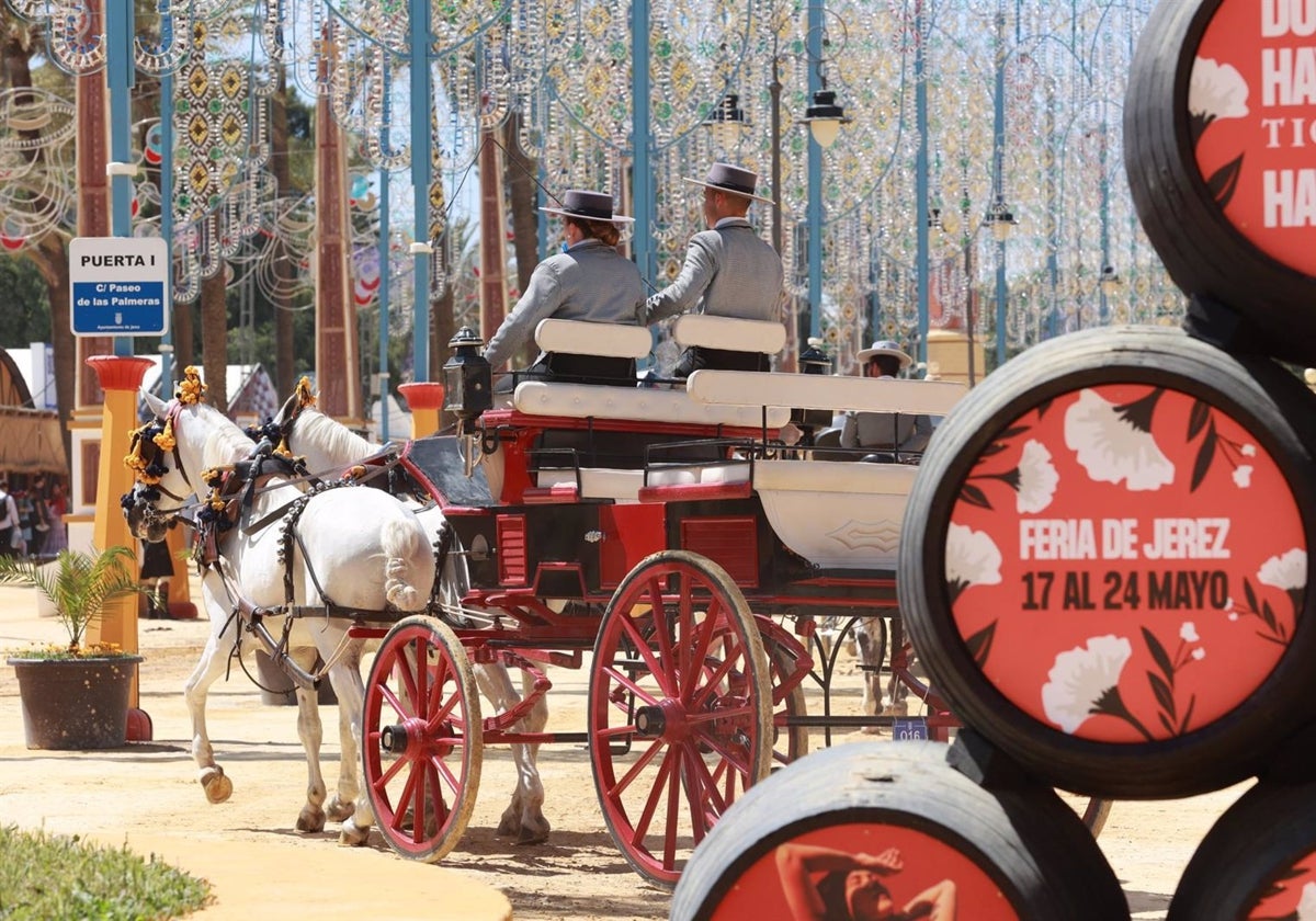 Detalle del ambiente del Real de la Feria de Jerez de la Frontera
