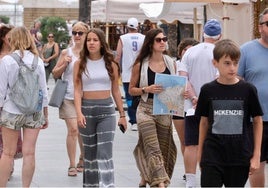 El Ayuntamiento de Cádiz pedirá a la Junta que revise «a la baja» la Zona de Gran Afluencia Turística
