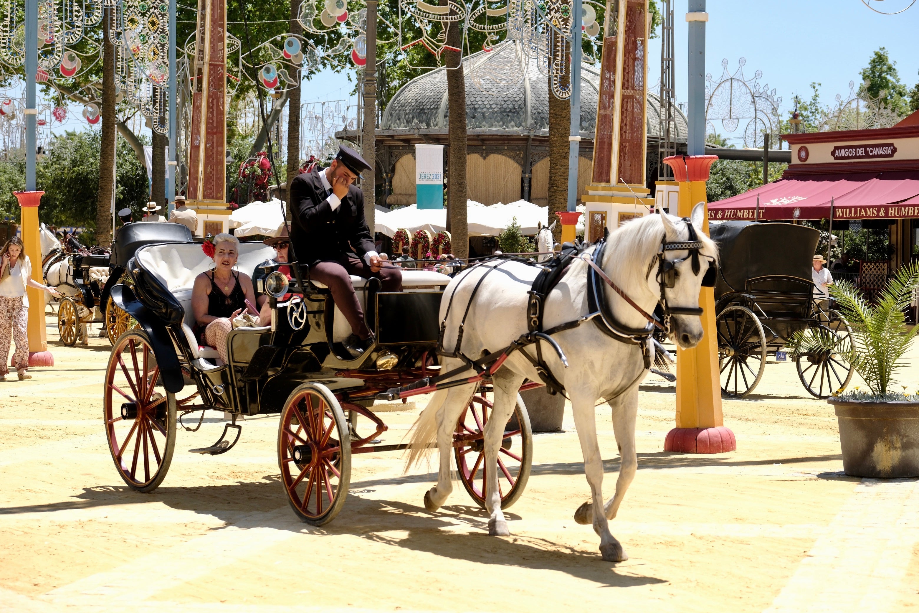 Jerez despide su Feria del Caballo por todo lo alto