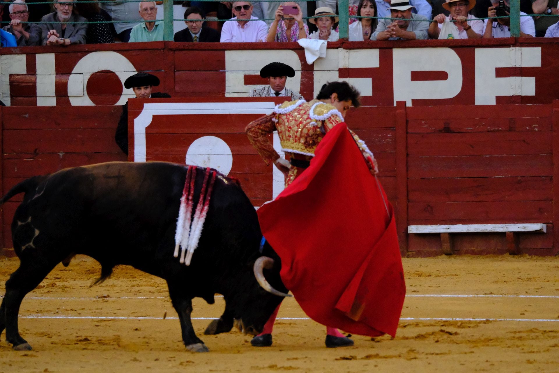 Fotos: Talavante y Roca Rey brillan en Jerez