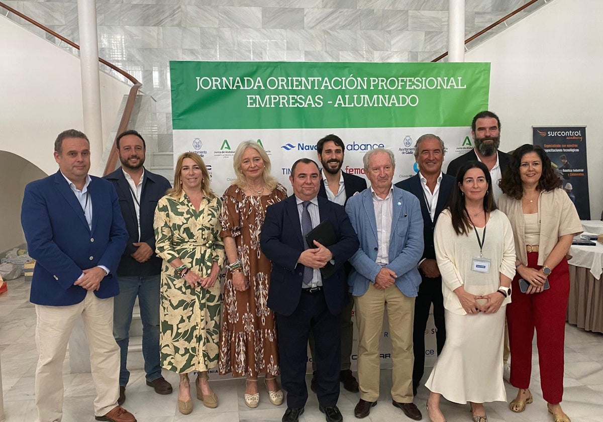 La Junta impulsa la formación profesional y orienta a jóvenes sobre industria en la provincia de Cádiz.