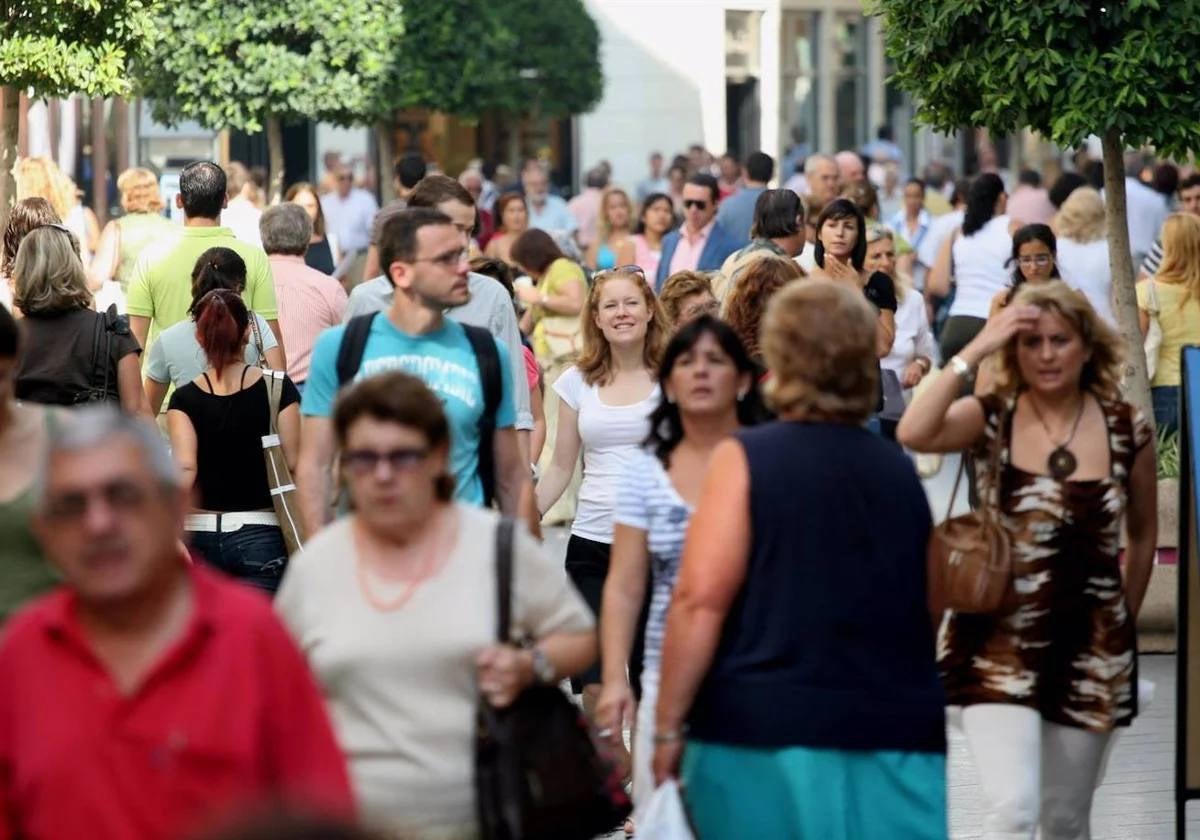 Cádiz pierde en 2024 la mitad de habitantes que en 2023