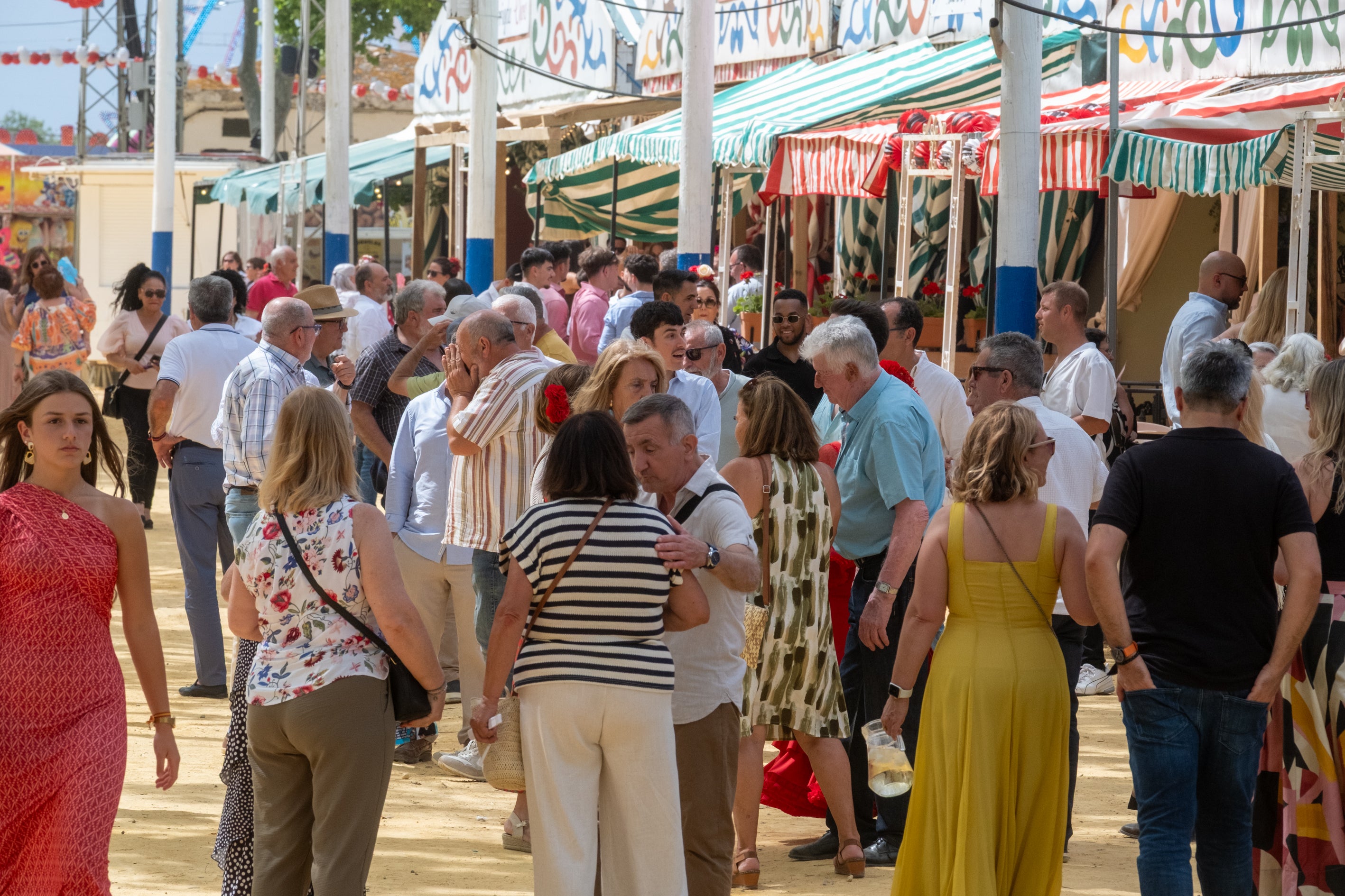 El calor marca el jueves de Feria en El Puerto