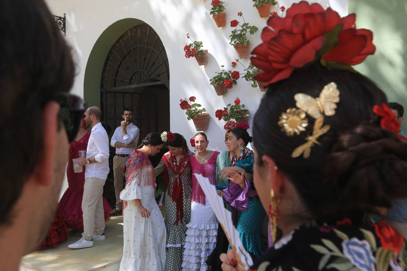 Las altas temperaturas no frenan la fiesta y el Real de Las Banderas, a rebosar el sábado de Feria en El Puerto
