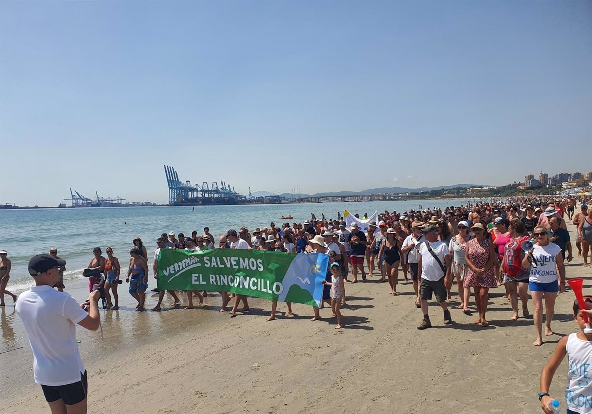 El Gobierno no se moja sobre la fecha para la regeneración de la playa del Rinconcillo