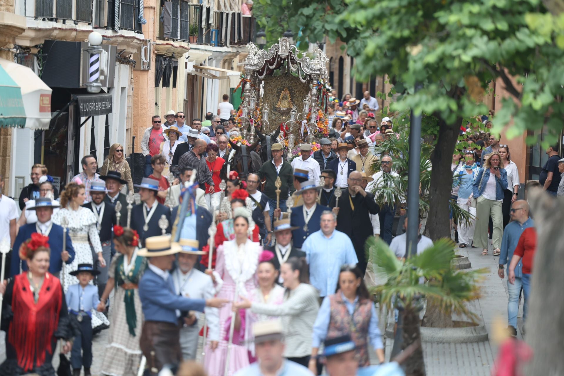 Fotos: La hermandad del Rocío de Cádiz, camino de la aldea