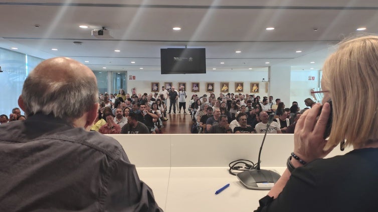 Peligra la paz social en Cádiz por las amenazas de huelga de la Hostelería y el Metal