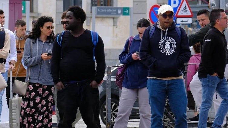 Hasta 1.882 extranjeros obtuvieron la nacionalidad en Cádiz en 2024, el doble que hace cinco años