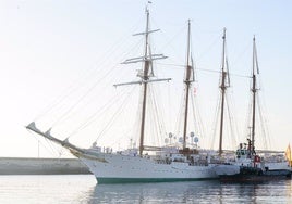 Proponen que el puente Carranza lleve el nombre del buque escuela 'Juan Sebastián Elcano'