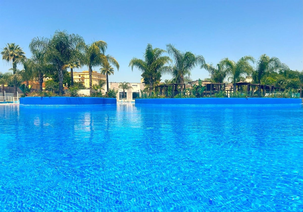 Piscina de Arena Village Jerez