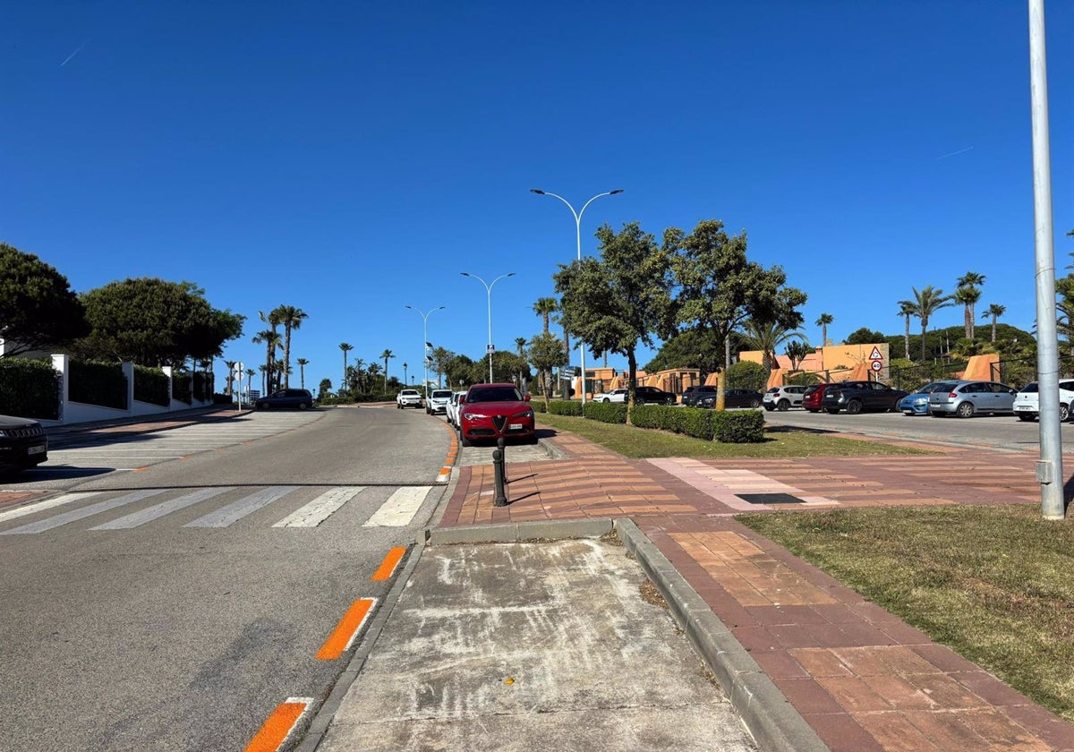 Esto es lo que costará aparcar en las playas de Chiclana durante este verano: las tarifas de la zona naranja