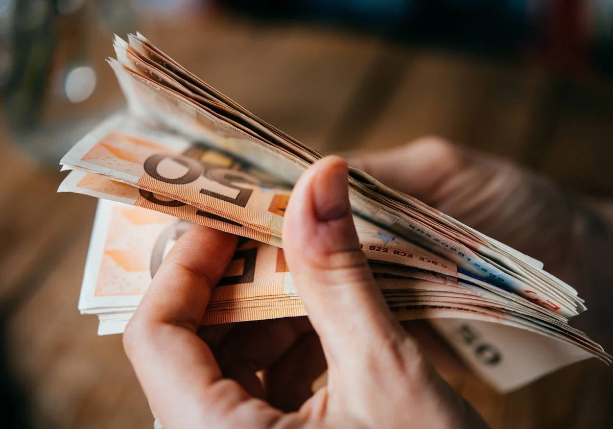 El TSJA rebaja a cuatro años la condena a un oficial del Registro de El Puerto por apropiarse de más de 400.000 euros