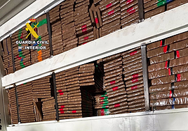 Nervios y soldaduras raras: así pillaron en Algeciras un camión con 4.700 kilos de hachís valorados en ocho millones de euros