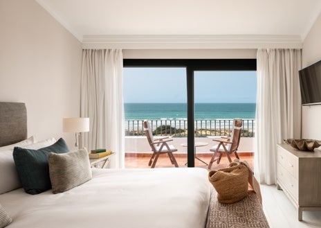 Imagen secundaria 1 - Este es el exclusivo hotel de Chiclana que eleva el lujo en Cádiz al convertirse en «Leading Hotel of the World»