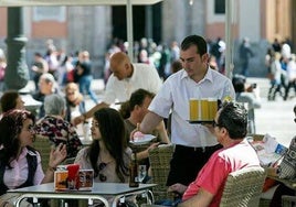 Principio de acuerdo en el convenio de Hostelería de Cádiz que aleja la huelga en temporada alta