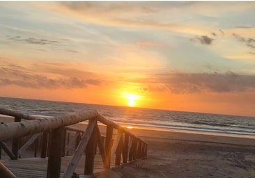 Esta es la playa de Cádiz a la que tienes que ir si quieres ver atardeceres mágicos este verano