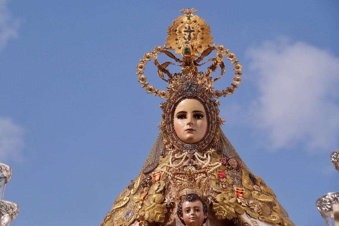 Traslado de imágenes para el Corpus de Cádiz