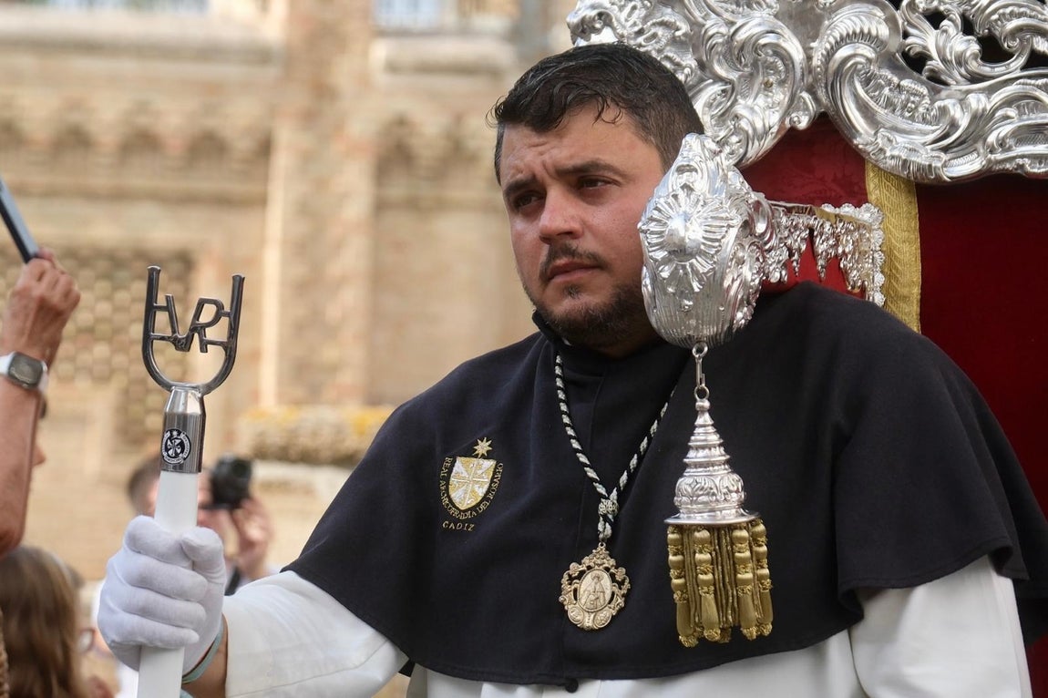 Traslado de imágenes para el Corpus de Cádiz