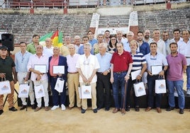 El Puerto reúne a su familia taurina  en el 145 aniversario de la Plaza Real