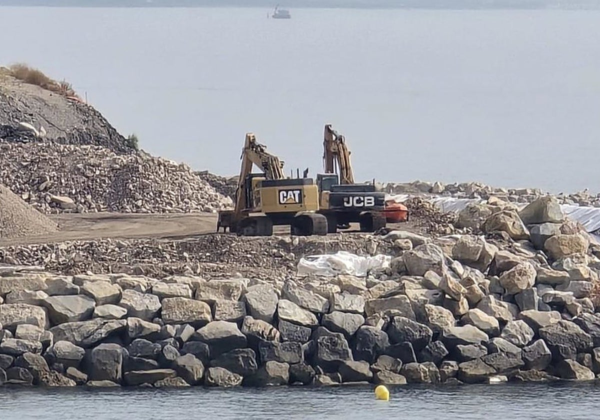 Verdemar advierte de «la peligrosidad del material de relleno» del proyecto Marina Eastside de Gibraltar