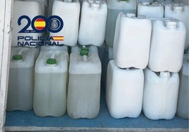 Cinco detenidos en Jerez tras intervenir más de 10.000 litros de gasolina en petacas para el narcotráfico