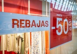 La Junta lleva a cabo más de 100 inspecciones de las rebajas de verano en Cádiz
