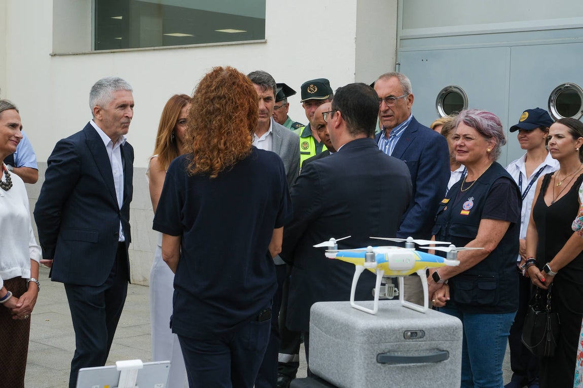 Fotos: Grande-Marlaska visita el puerto de Tarifa