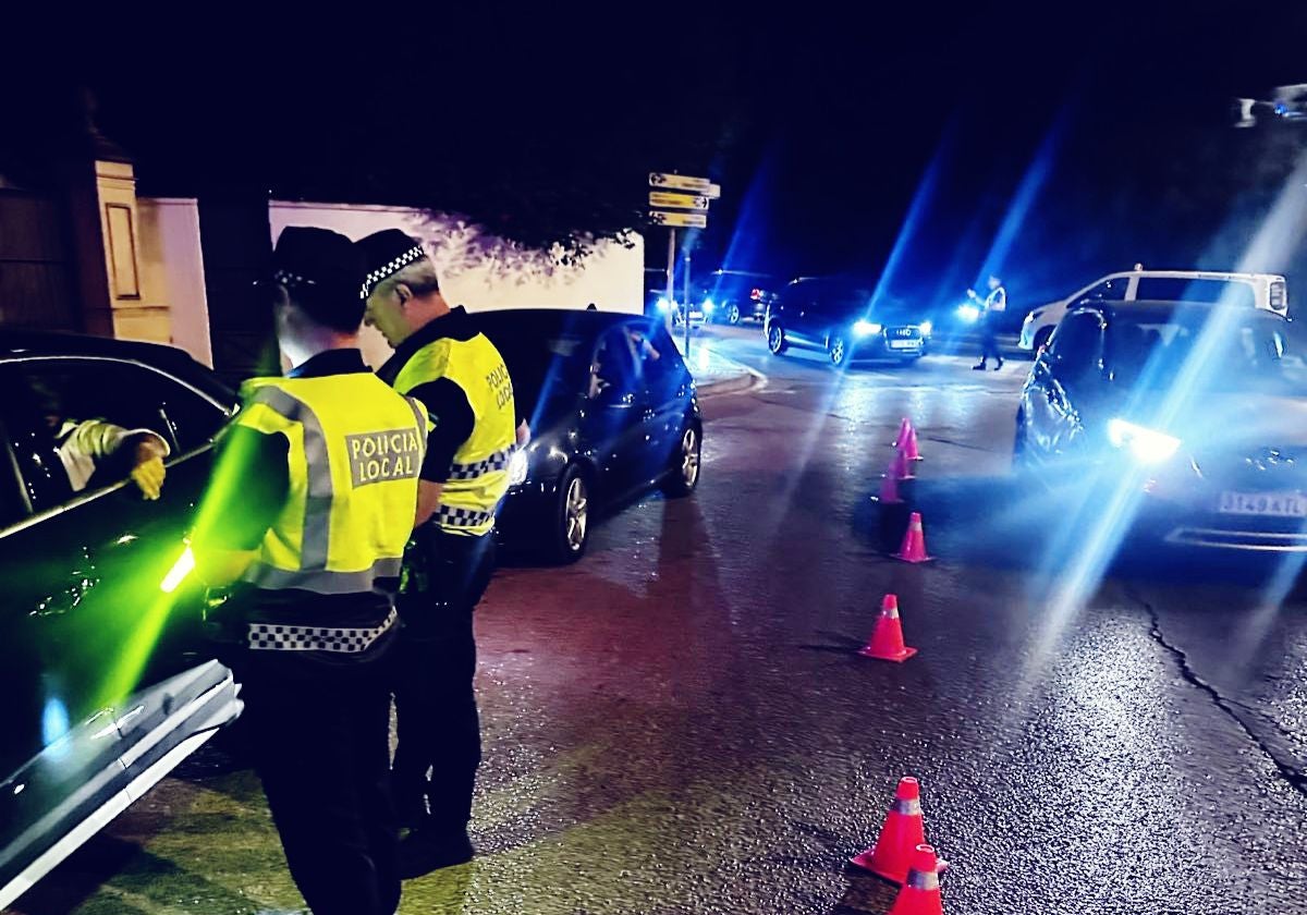 Agrede a un hombre con una copa de cristal en la calle Palacios, en El Puerto