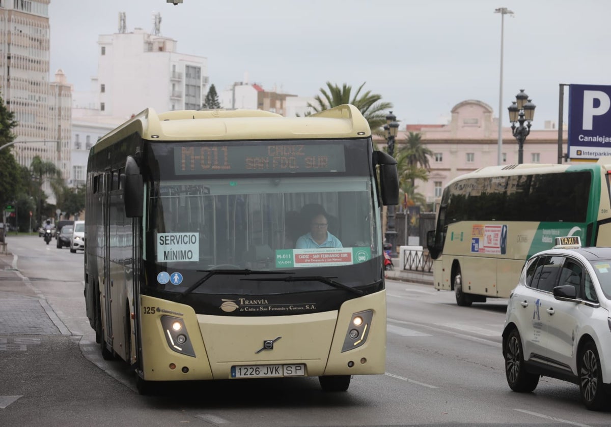 El Ayuntamiento de San Fernando trata de mediar en la huelga de autobuses