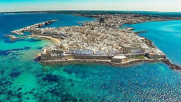 El pequeño y encantador pueblo de Italia que parece una copia de Cádiz: «Es su hermana gemela»