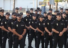 Cádiz incorpora a sus comisarías más de medio millar de agentes de la Policía Nacional: «No podríais haber elegido mejor profesión»