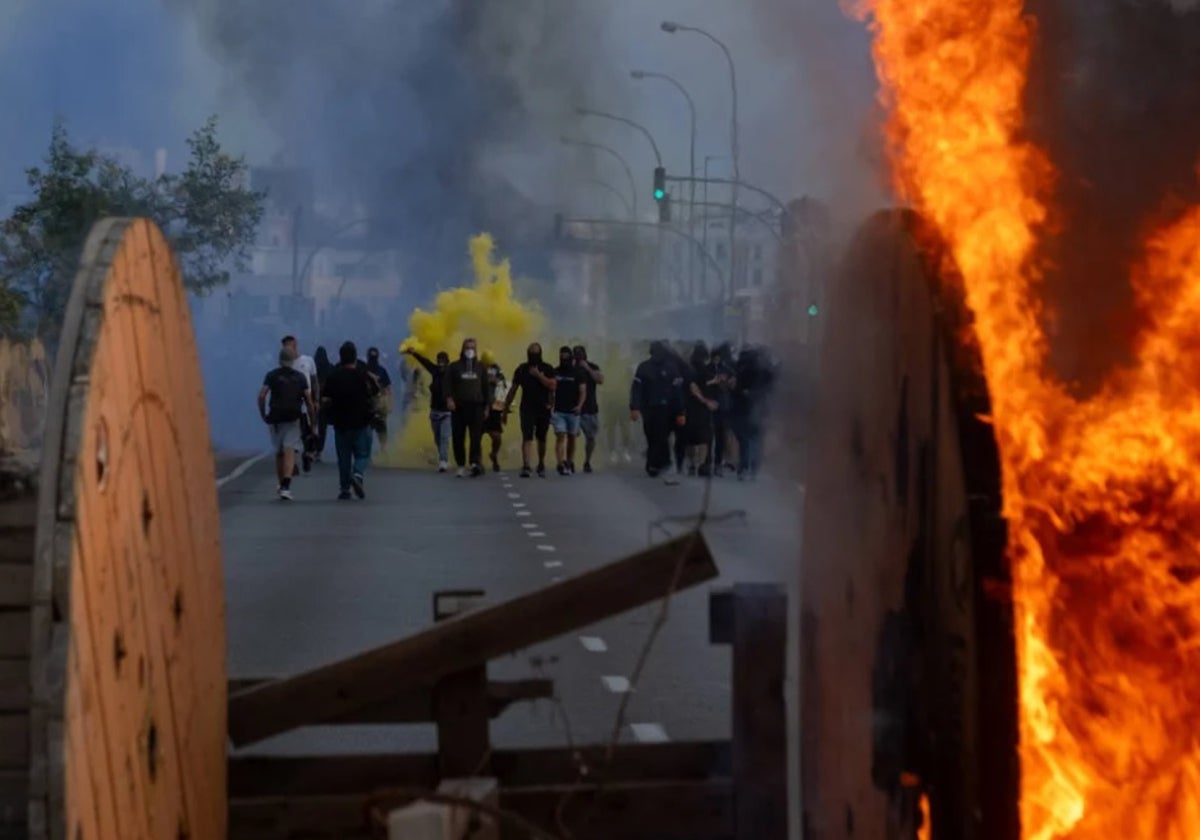 Barricadas, durante la huelga del Metal.
