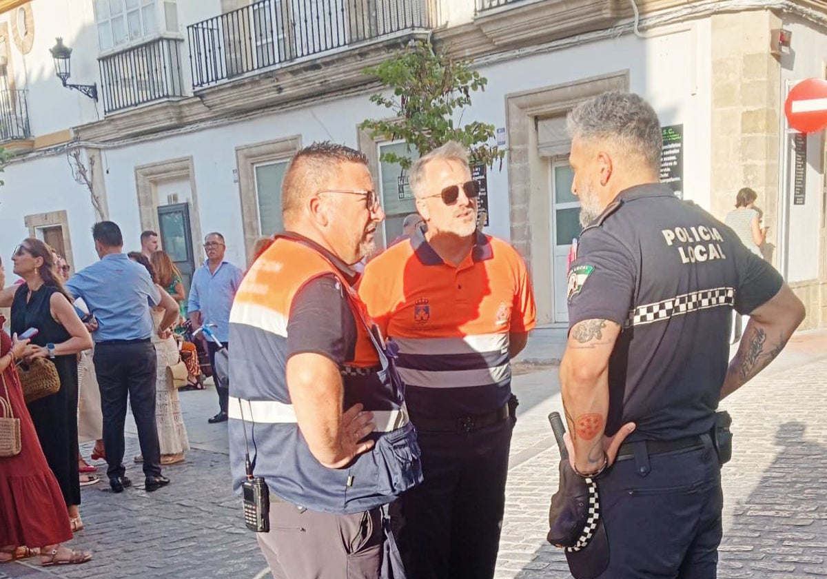 La rápida actuación de Policía Local y Protección Civil salvaron la vida de una mujer.