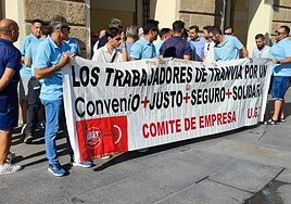 El segundo asalto en el conflicto del transporte urbano de Cádiz acaba sin acuerdo y con la huelga en pie