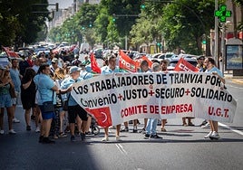 Preacuerdo en el transporte urbano de Cádiz aunque se mantiene la huelga hasta que la plantilla vote la propuesta