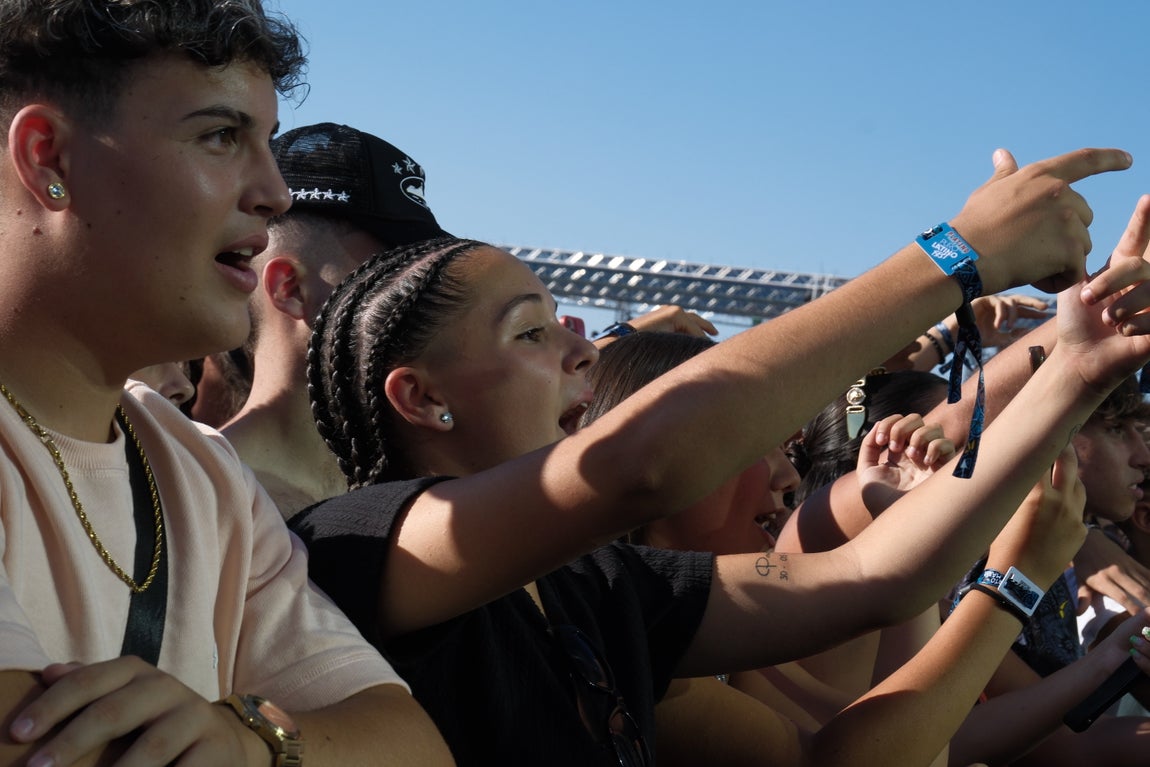 Fotos: Gran ambiente en la primera jornada del Puro Latino 2025