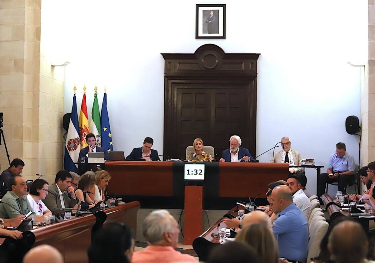 El pleno del Ayuntamiento de Jerez aprueba inicialmente el proyecto del presupuesto para 2025